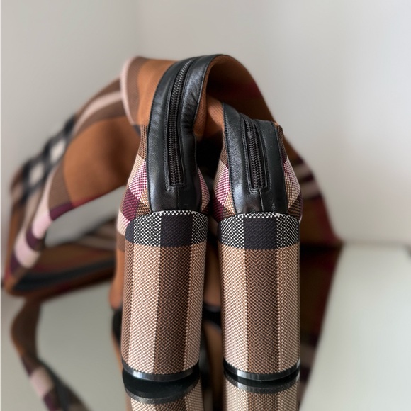 New Burberry - Checked over-the-knee boots $2,690 37 - Picture 9 of 12